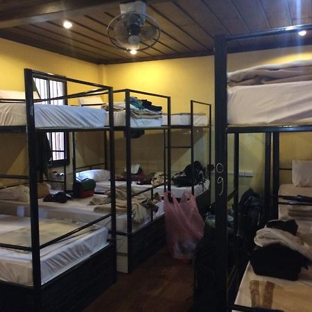Central Backpacker Hostel Luang Prabang Exterior photo